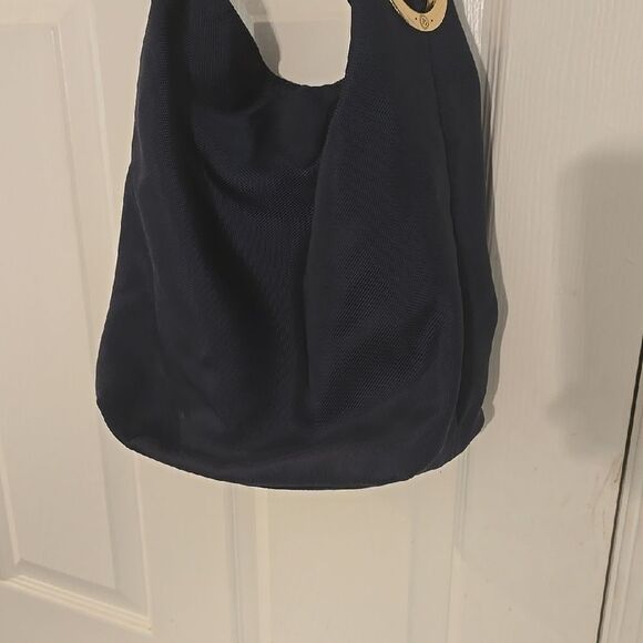 Elegant Black Hobo Bag - Picture 4 of 9